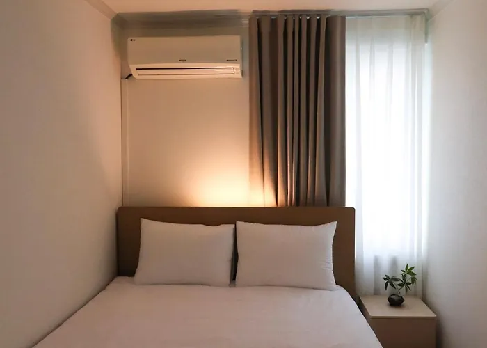 Yeonhuidong Private Family Room, Hongje Waterfall ,hongdae Bus 10 Mins ,free Parking