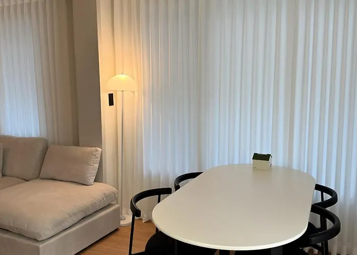 Appartement Yeonhuidong Private Family Room, Hongje Waterfall ,hongdae Bus 10 Mins ,free Parking *