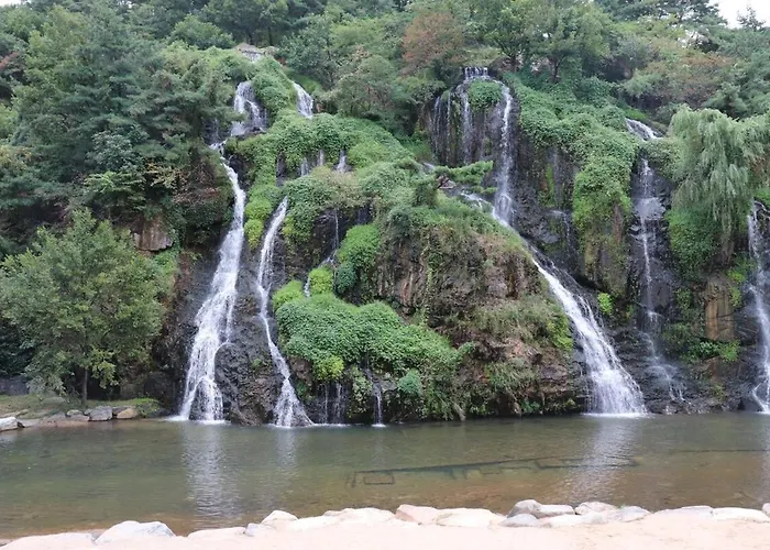Yeonhuidong Private Family Room, Hongje Waterfall ,hongdae Bus 10 Mins ,free Parking Appartement